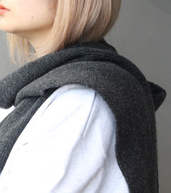 フーディニットストール　Hoodie Knit Stole